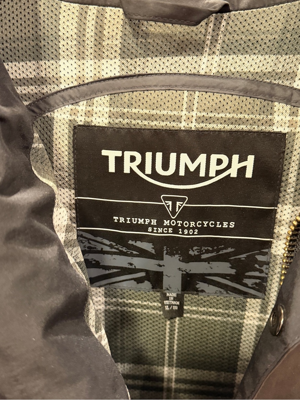 Triumph x Barbour International Waxed Cotton
Motorcycle Jacket - Black - XL - Picture 2 of 5